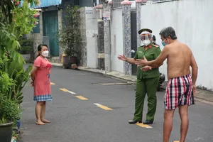 2 gia đình cãi nhau giữa mùa dịch vì con chó chạy ra đường phóng uế