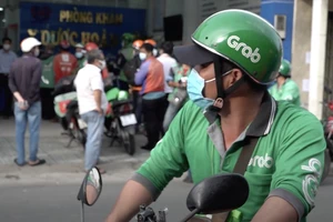 TP Thủ Đức: Hướng dẫn shipper xét nghiệm miễn phí, phụ nữ mang thai tiêm vaccine