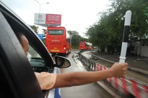 CSGT hộ tống 218 tình nguyện viên tỉnh Lâm Đồng vào TP.HCM chống dịch