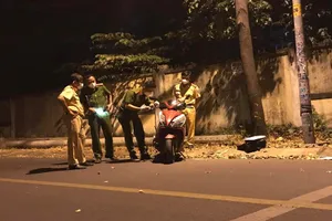 TP Thủ Đức: Xe máy lao lên lề đường, 2 sinh viên thương vong
