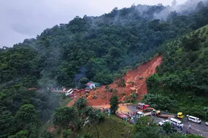Lâm Đồng thông tin vụ sạt lở đèo Bảo Lộc làm 3 CSGT hy sinh, 1 người tử vong