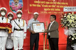 Bộ Công an trao bằng Tổ quốc ghi công cho 3 liệt sỹ hy sinh tại đèo Bảo Lộc 