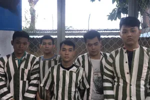 Đi giải quyết mâu thuẫn, nhóm người dùng súng bắn nhầm nữ chủ quán