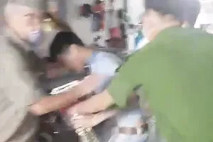 Công an kịp ngăn vụ tưới xăng đòi đốt khu nhà trọ ở Thủ Đức