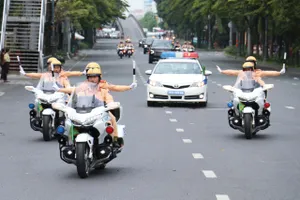 Hình ảnh CSGT dẫn đoàn và bảo vệ Tổng thống Bulgaria cùng Phu nhân tại TP.HCM