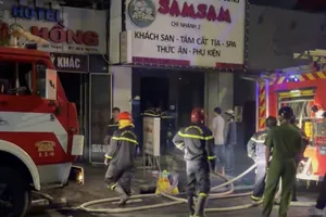 3 người nhập viện trong vụ cháy cửa hàng thú cưng tại Bình Thạnh