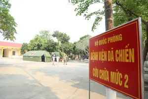 Ghé thăm Bệnh viện dã chiến Quân đội tại 'chảo lửa' Điện Biên