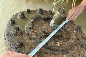 Lại phát hiện quả bom hơn 1,3 tấn tại khu vực cầu Long Biên