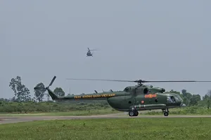 Biên đội trực thăng phục vụ Lễ 30-4 chuyển sân về căn cứ an toàn