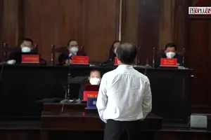 Video: Ông Trần Vĩnh Tuyến mong tòa giảm nhẹ cho các cựu thuộc cấp