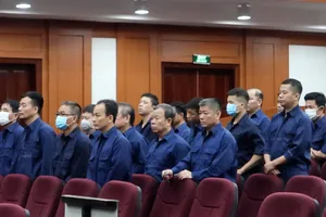 Vụ buôn lậu 200 triệu lít xăng: Hai 'ông trùm' được giảm án