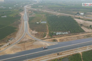 Video: Toàn cảnh cao tốc Phan Thiết-Dầu Giây và Mai Sơn-Quốc lộ 45 trước ngày thông xe