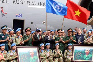 Video: Giây phút xúc động tiễn các chiến sĩ mũ nồi xanh lên đường làm nhiệm vụ gìn giữ hòa bình LHQ