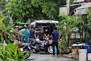 Video: Vợ đi làm về phát hiện chồng tử vong trong phòng trọ