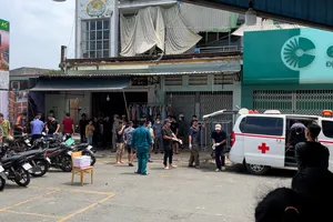 Video: Đến rủ bạn đi chơi, phát hiện bạn treo cổ chết trong phòng trọ