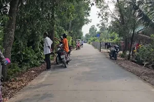 Video: Kẻ giết người, cướp của ở Hóc Môn bị bắt, người dân phấn khởi, vui mừng