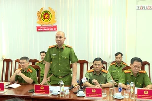 Video: Huy động 1000 chiến sĩ truy bắt nghi phạm giết người, cướp tài sản trốn ở Long An