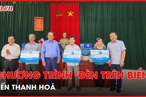 Video: Đang diễn ra Chương trình 'Cùng ngư dân thắp sáng đèn trên biển' tại Thanh Hoá 