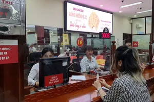 Ngày đầu, NHNN triển khai bán vàng miếng SJC, giá đã rớt hơn 10 triệu đồng/lượng so với đỉnh