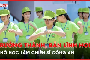 Những bài học cảm động từ 72 thiếu niên học làm chiến sĩ công an