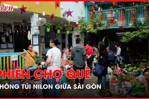 Phiên chợ quê độc đáo không túi nilon giữa Sài Gòn