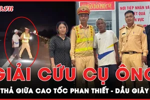 CSGT giải cứu người đàn ông đi bộ giữa cao tốc Phan Thiết-Dầu Giây 