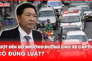 Vượt đèn đỏ nhường đường cho xe cấp cứu có bị phạt?