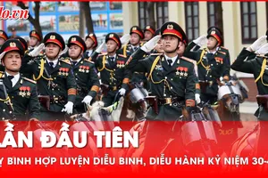Video: Lần đầu tiên kỵ binh hợp luyện diễu binh, diễu hành kỷ niệm 30-4