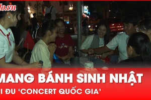 Tổ chức sinh nhật ở vỉa hè, háo hức đón chờ diễu binh, diễu hành 30-4