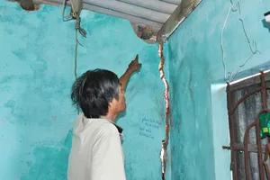 Dừng thi công dự án hút cát gây nứt nhà dân