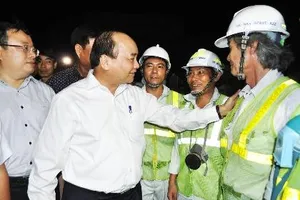 Thủ tướng trực tiếp đi kiểm tra hầm đường bộ Đèo Cả