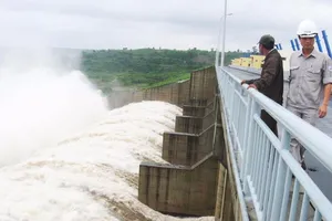 Thủy điện ồ ạt xả lũ, nguy cơ Phú Yên ngập sâu 