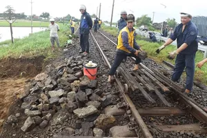 Phong tỏa 200 m đường sắt qua tỉnh Phú Yên bị lún sụt