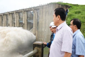Các hồ thủy điện ở Phú Yên tiếp tục xả lũ