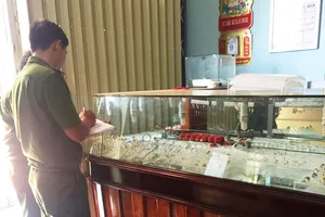 Bắt nghi phạm trộm 100 lượng vàng sau 18 tiếng 