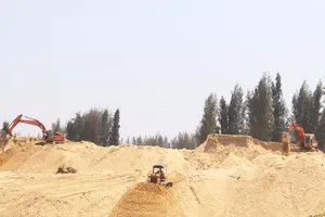 Sở nói làm sân golf để thi hoa hậu là chuyện cá nhân