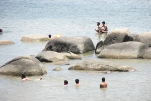 Phú Yên: 4 học sinh lớp 6 mất tích trên sông Ba