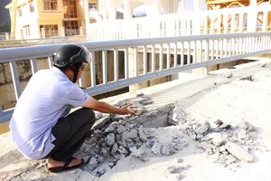 Bắt giam 2 người vụ chống hạn trên giấy lấy 6,3 tỉ