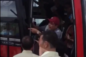 Tạm cho nghỉ việc nhân viên thô bạo với nữ du khách Nga