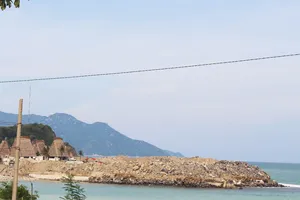 Kiểm tra khắc phục lấn biển, chủ đầu tư cấm báo chí