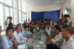 BOT Ninh An họp tài xế thống nhất miễn giá qua trạm