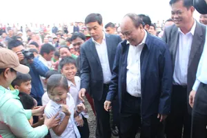 Thủ tướng: Không để gia đình nào thiếu bữa ngày Tết