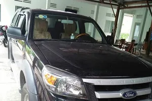 Bắt giam người chặn xe, hành hung kiểm lâm