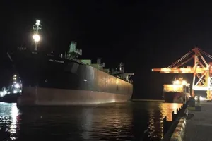 2 công nhân chết trong hầm tàu nước ngoài ở cảng Quy Nhơn