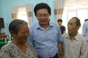 Sau đối thoại với dân, chủ tịch tỉnh xử cán bộ làm sai