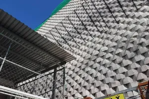 Tường thành khổng lồ xây trái phép ở Nha Trang đã nứt, vỡ