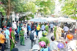 Cấm xuất cảnh người lái xe tông đám tang khiến 4 người chết