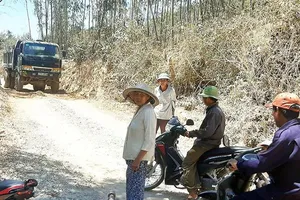 Một phụ nữ tử vong khi phản đối khai thác đất trái phép