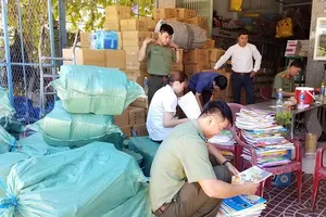 Phát hiện hơn 72.000 cuốn sách giáo khoa nghi in lậu