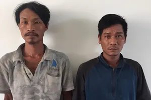 Bắt giữ, tra khảo người khác vì nghi cặp bồ với vợ mình